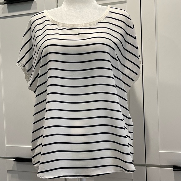 NWOT - Banana Republic - Silky Black/ White Stripe Tee with Picot Trim / Large - Picture 1 of 12